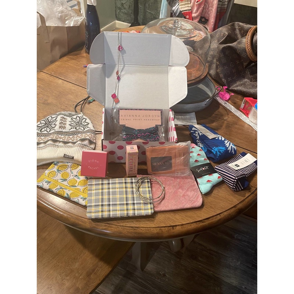 Mystery box ,PERFECT for Valentine’s, Get well, Happy Birthday, graduation .